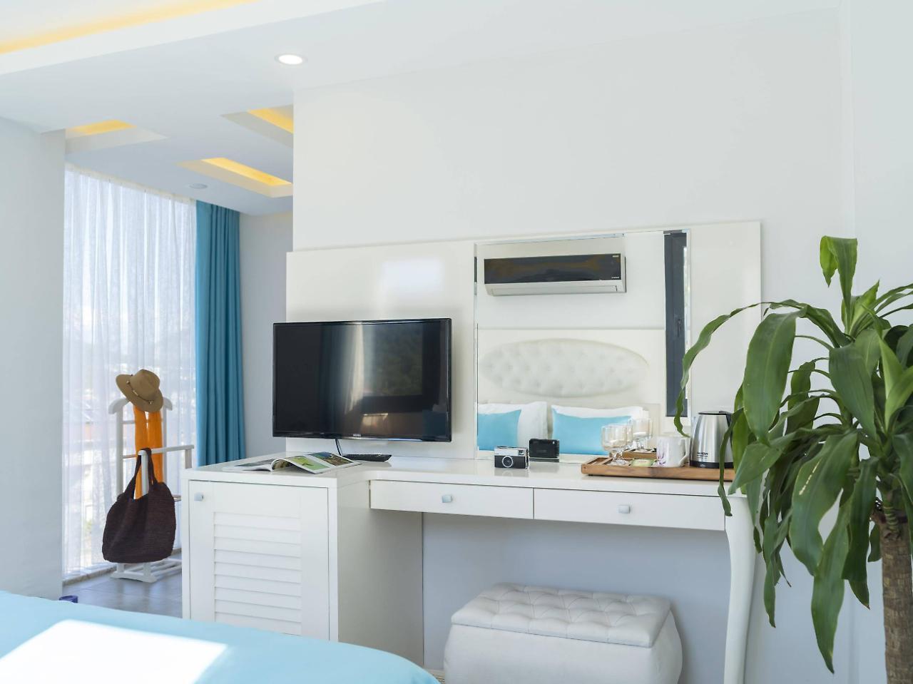 Monastery Suites Hotel (Adults Only) Öludeniz Exteriör bild